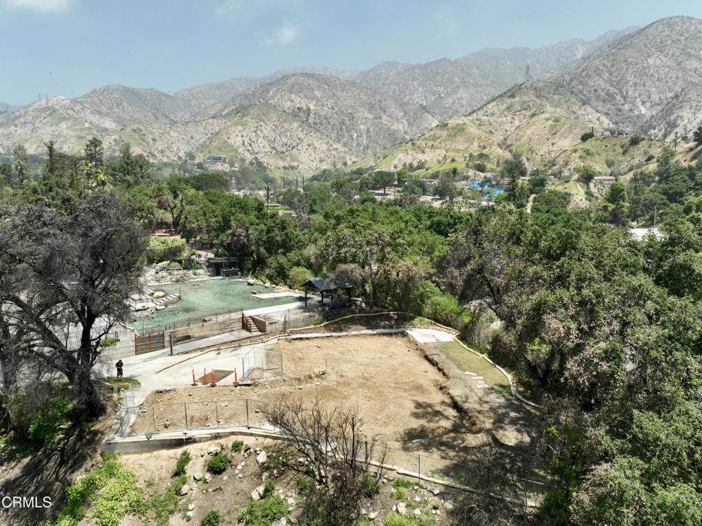 2880 Holliston Avenue