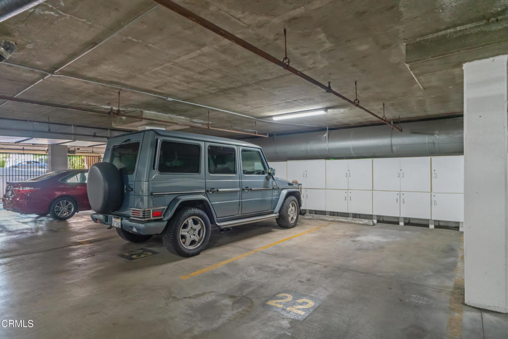 633 E California Boulevard 201