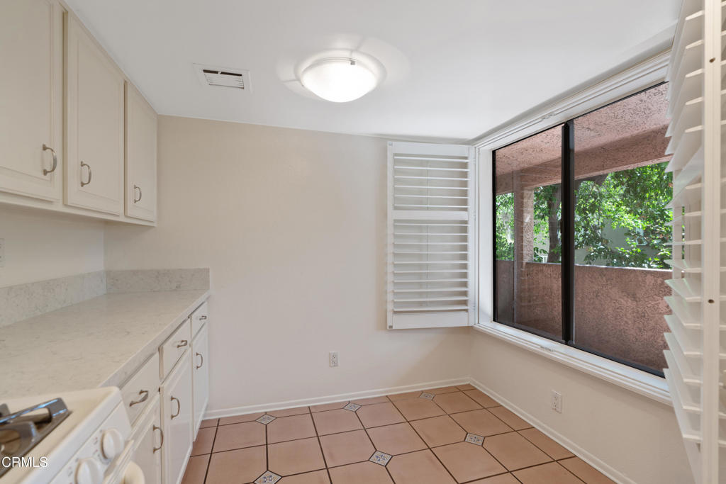 633 E California Boulevard 201