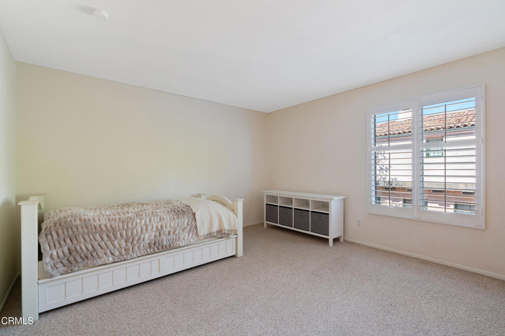 633 E California Boulevard 201