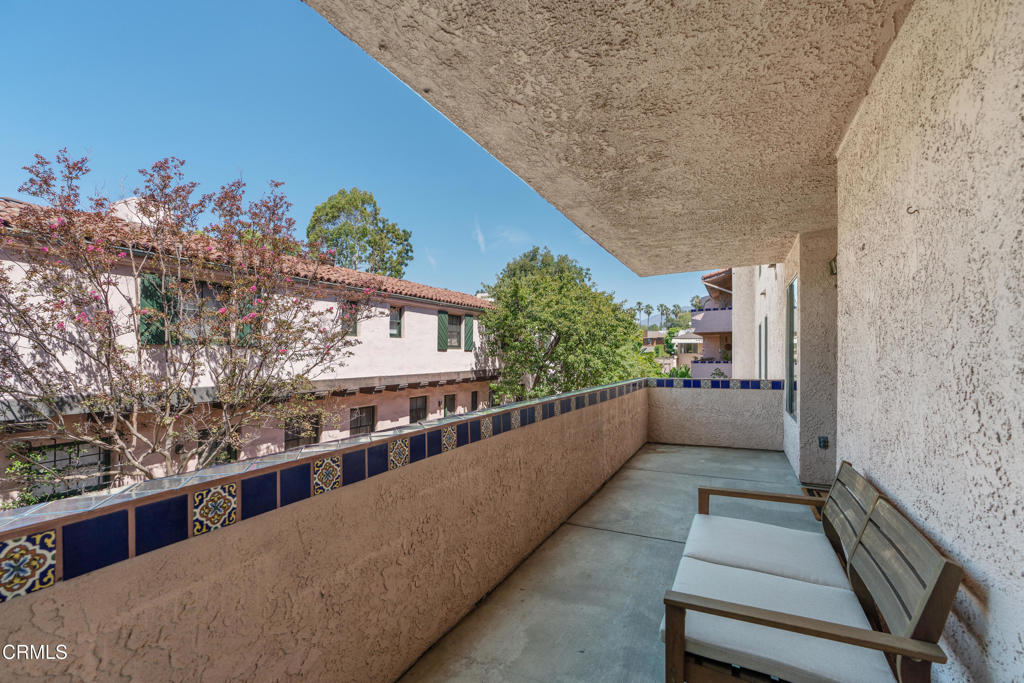 633 E California Boulevard 201