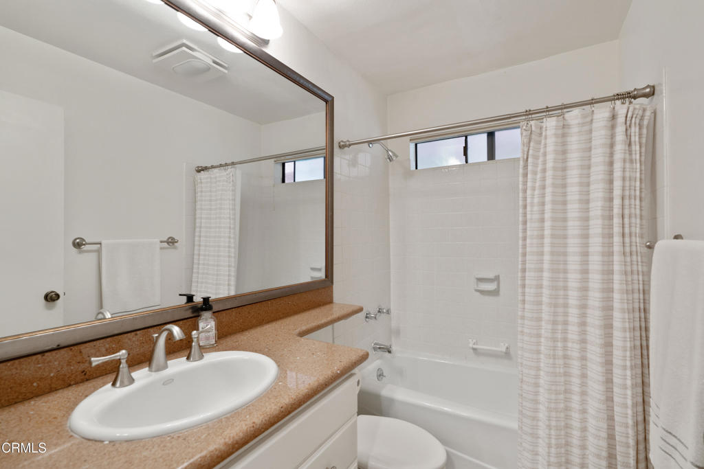 633 E California Boulevard 201