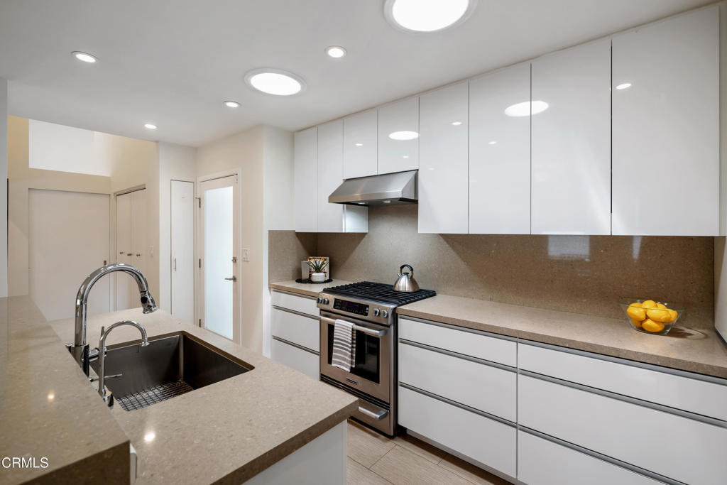 4531 El Camino Corto