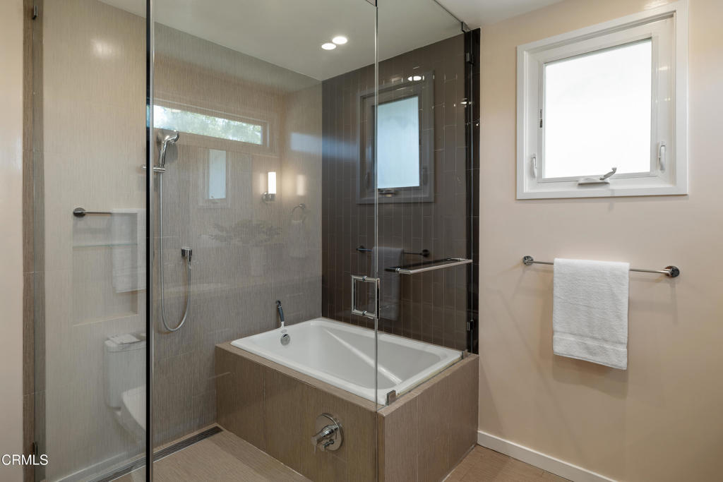 4531 El Camino Corto