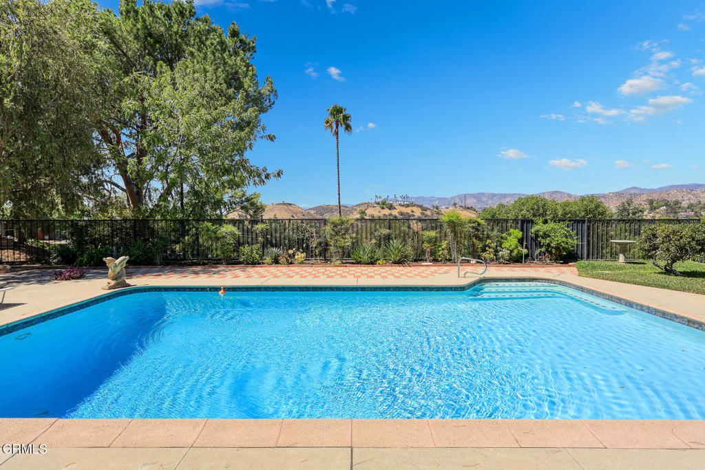 9728 Shadow Island Drive