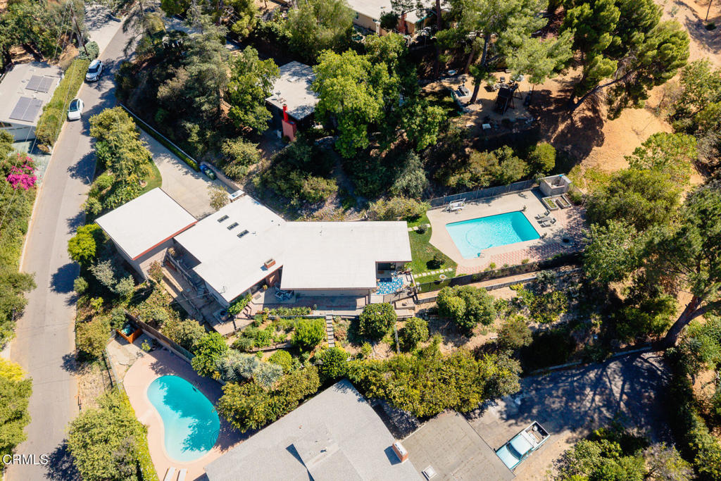 9728 Shadow Island Drive