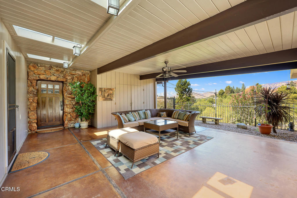 9728 Shadow Island Drive