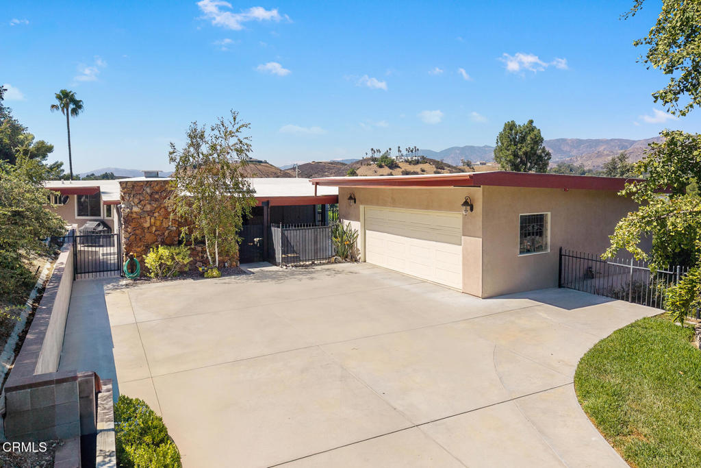 9728 Shadow Island Drive