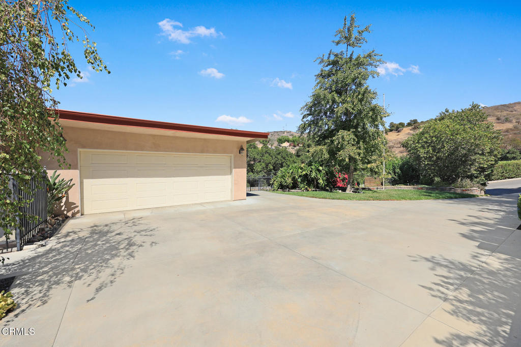 9728 Shadow Island Drive