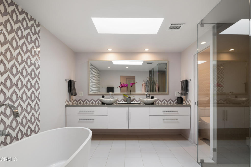 3351 Country Club Drive