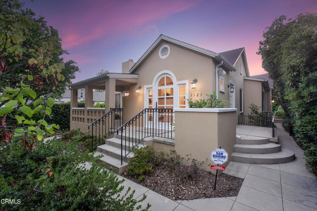 1123 Montrose Avenue