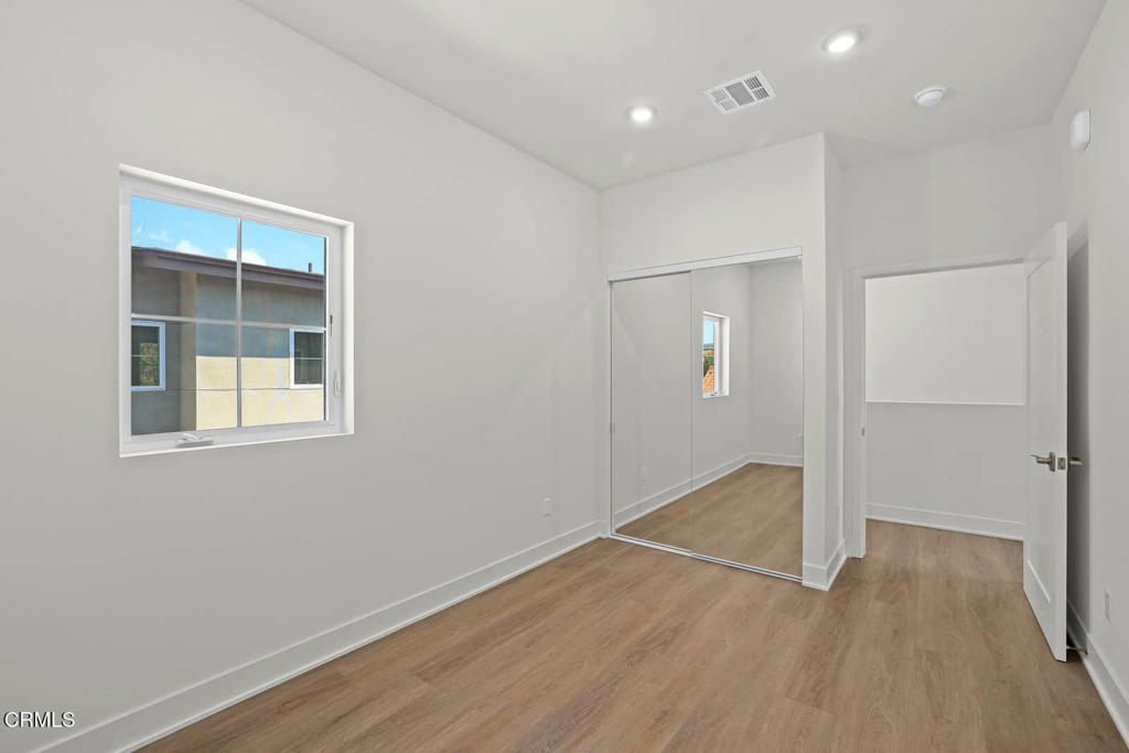 834 N Fair Oaks Avenue 104