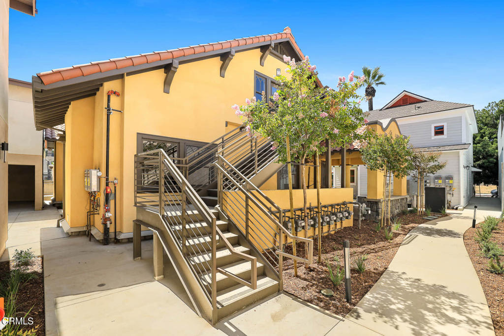 834 N Fair Oaks Avenue 104