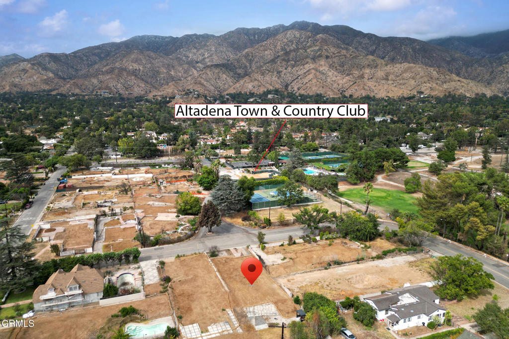 1370 E Calaveras Street