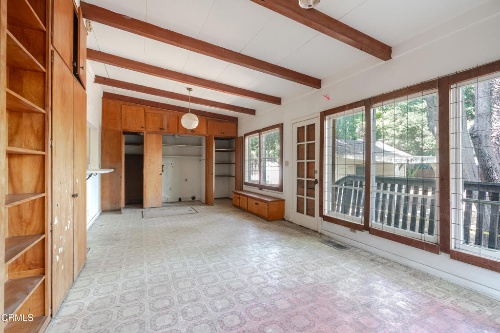 1200 Pasadena Avenue S