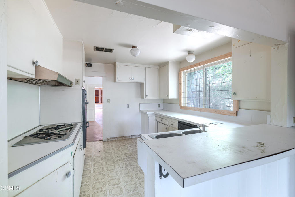 1200 Pasadena Avenue S