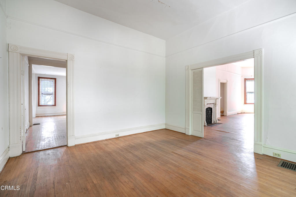 1200 Pasadena Avenue S