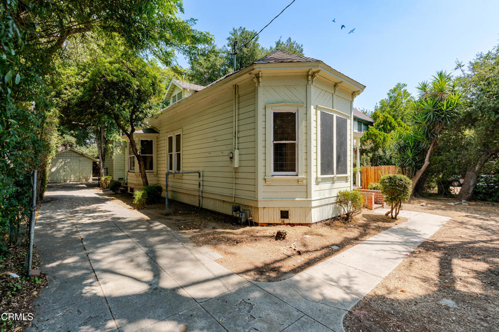 1200 Pasadena Avenue S