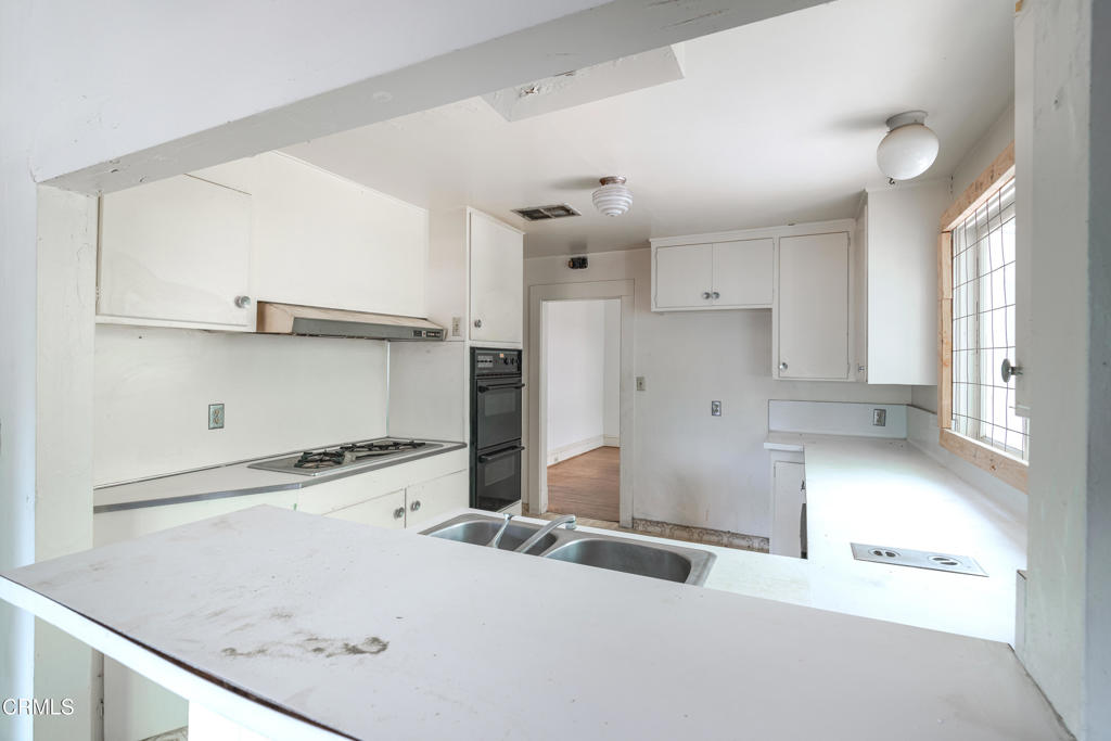 1200 Pasadena Avenue S