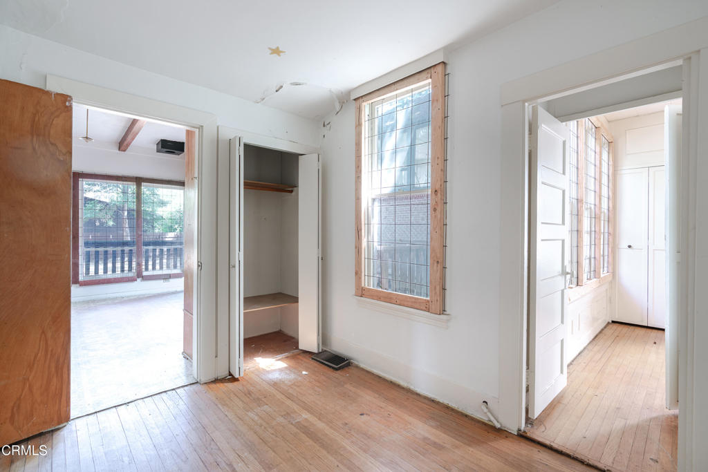 1200 Pasadena Avenue S