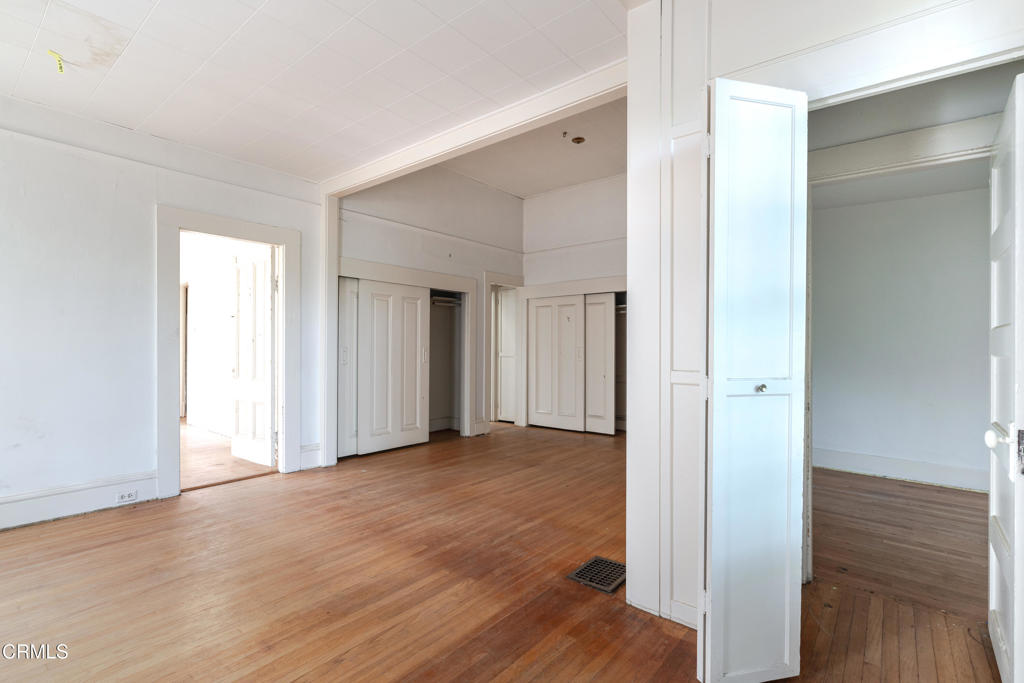 1200 Pasadena Avenue S