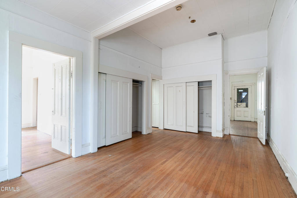 1200 Pasadena Avenue S