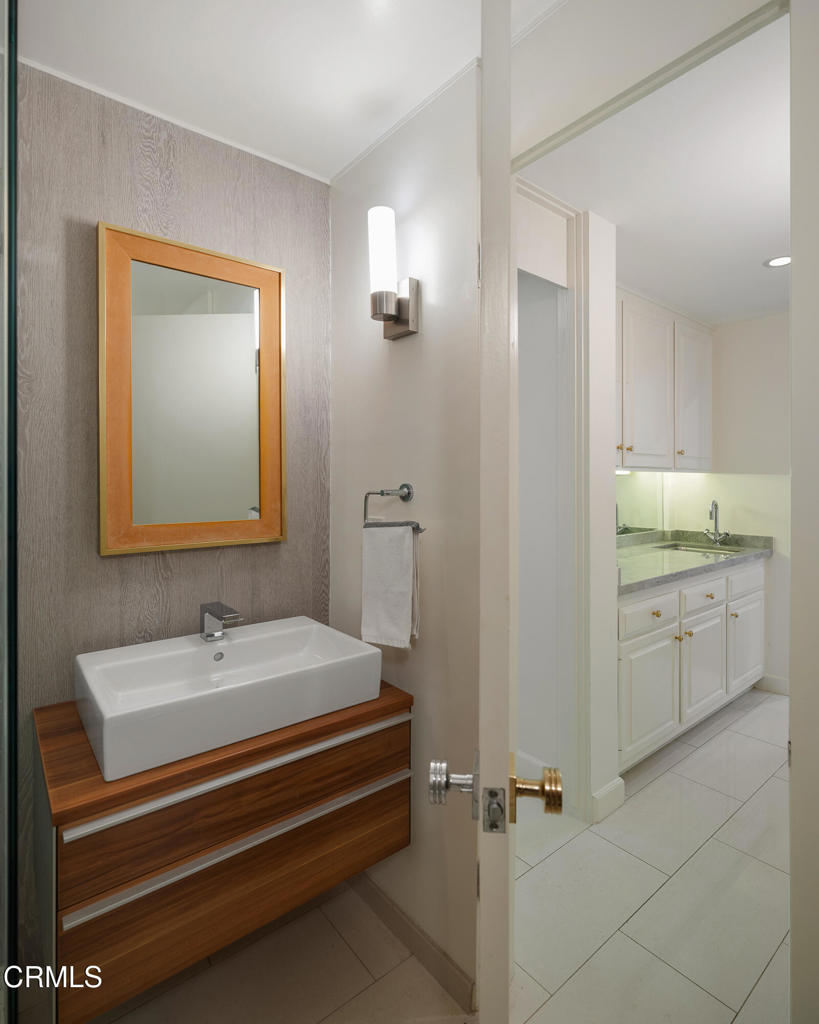 1105 S Orange Grove Boulevard