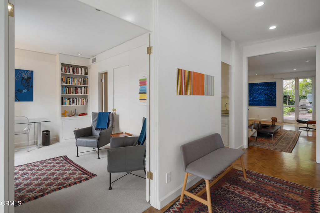 1105 S Orange Grove Boulevard