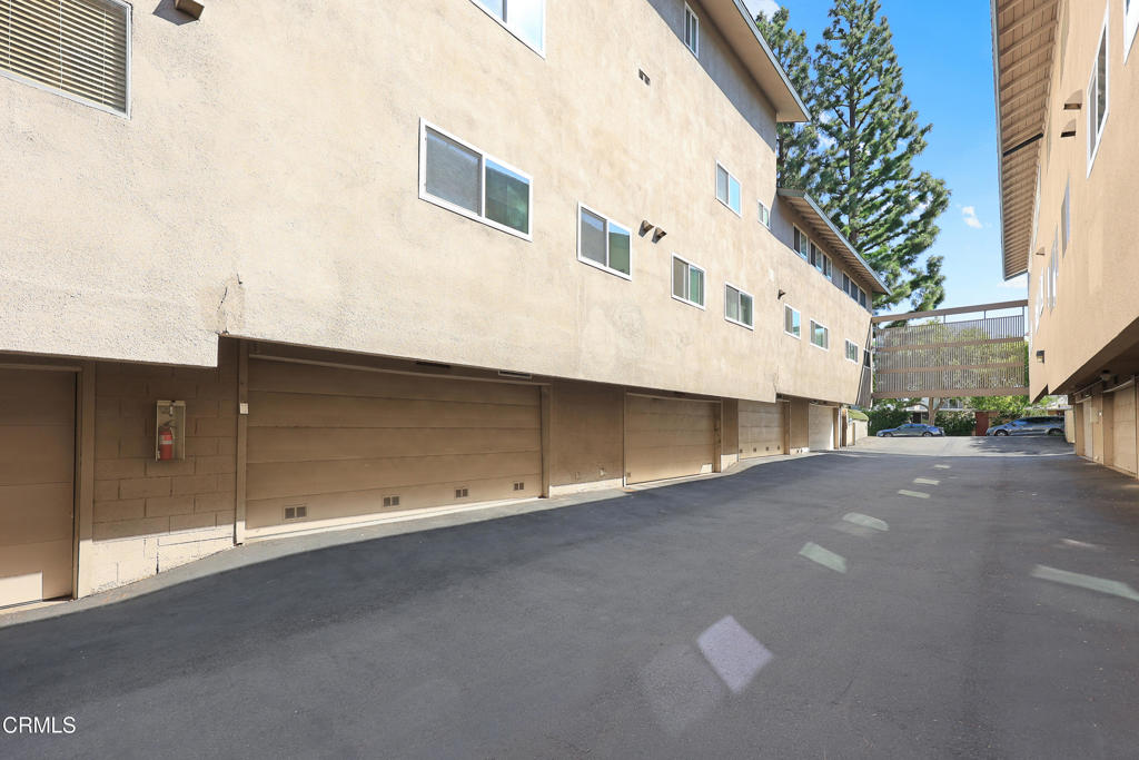 2471 Loma Vista Street