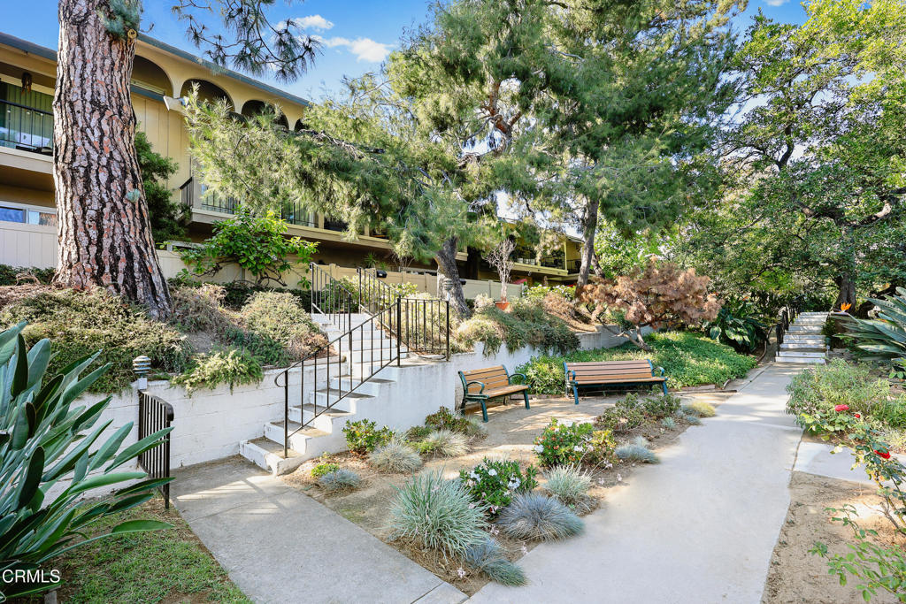 2471 Loma Vista Street