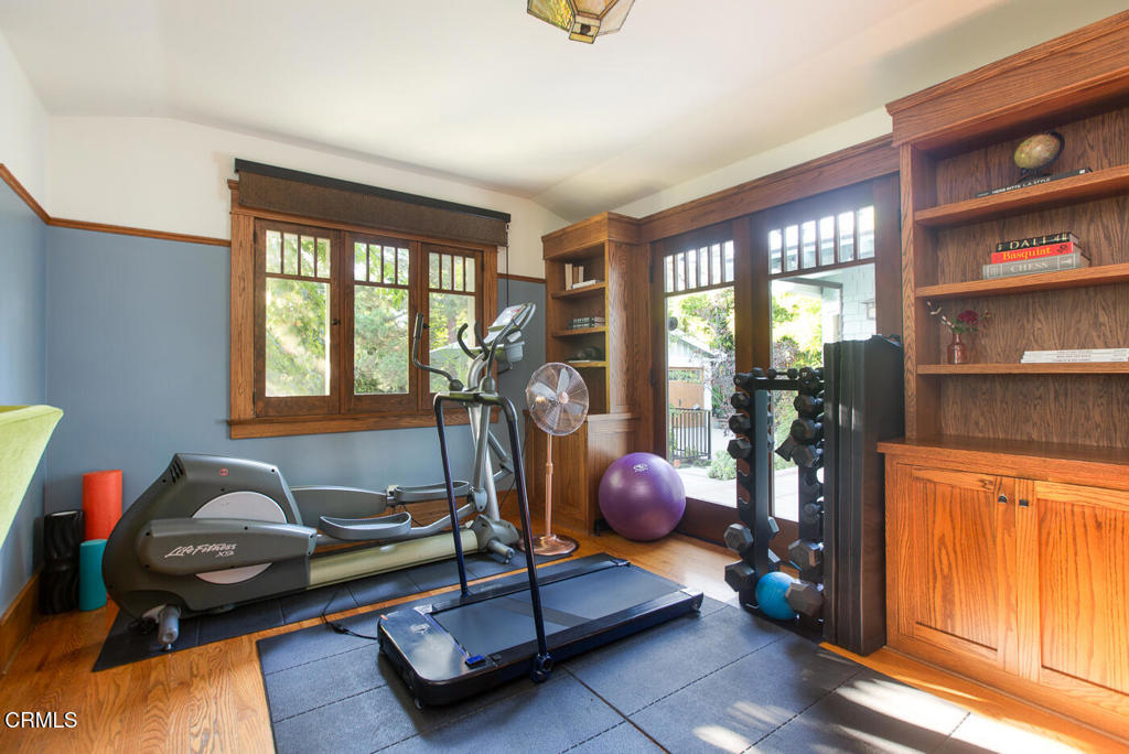 675 S El Molino Avenue