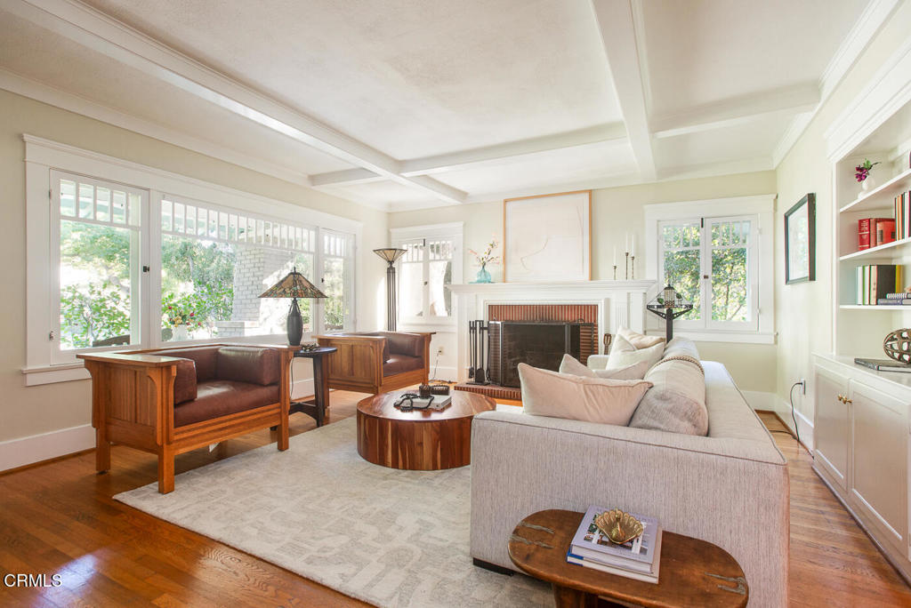 675 S El Molino Avenue