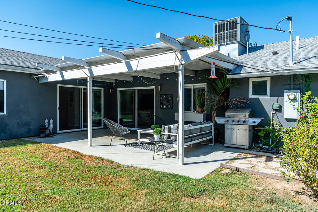 17402 Cohasset Street