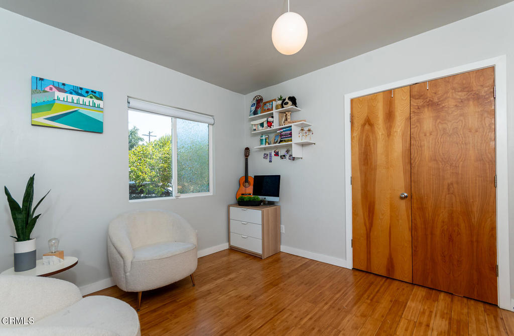 17402 Cohasset Street