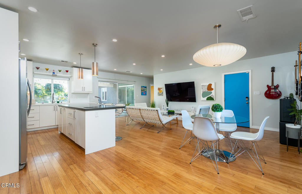 17402 Cohasset Street