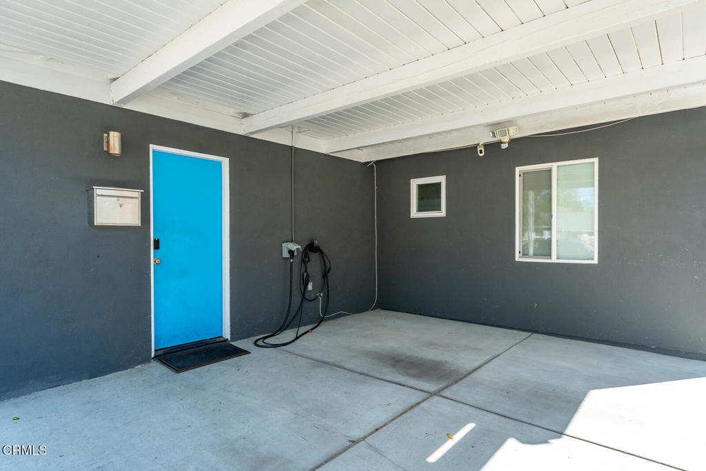 17402 Cohasset Street