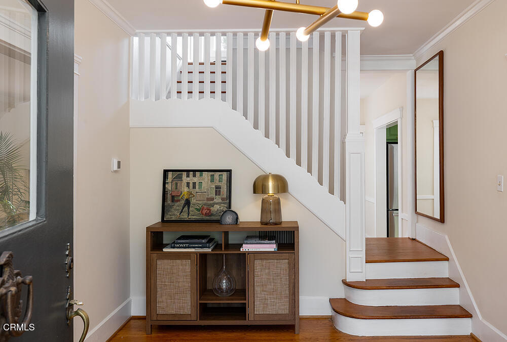 1660 Las Lunas Street