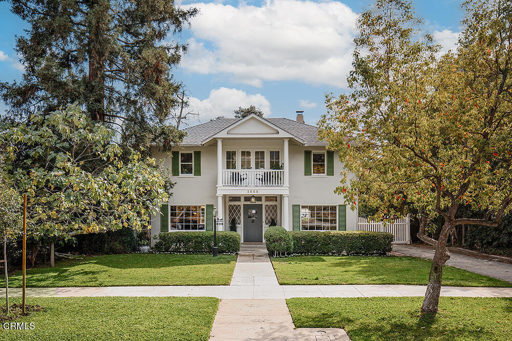 1660 Las Lunas Street