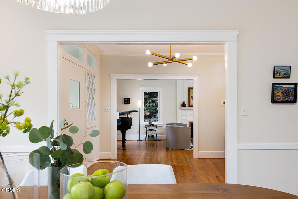 1660 Las Lunas Street