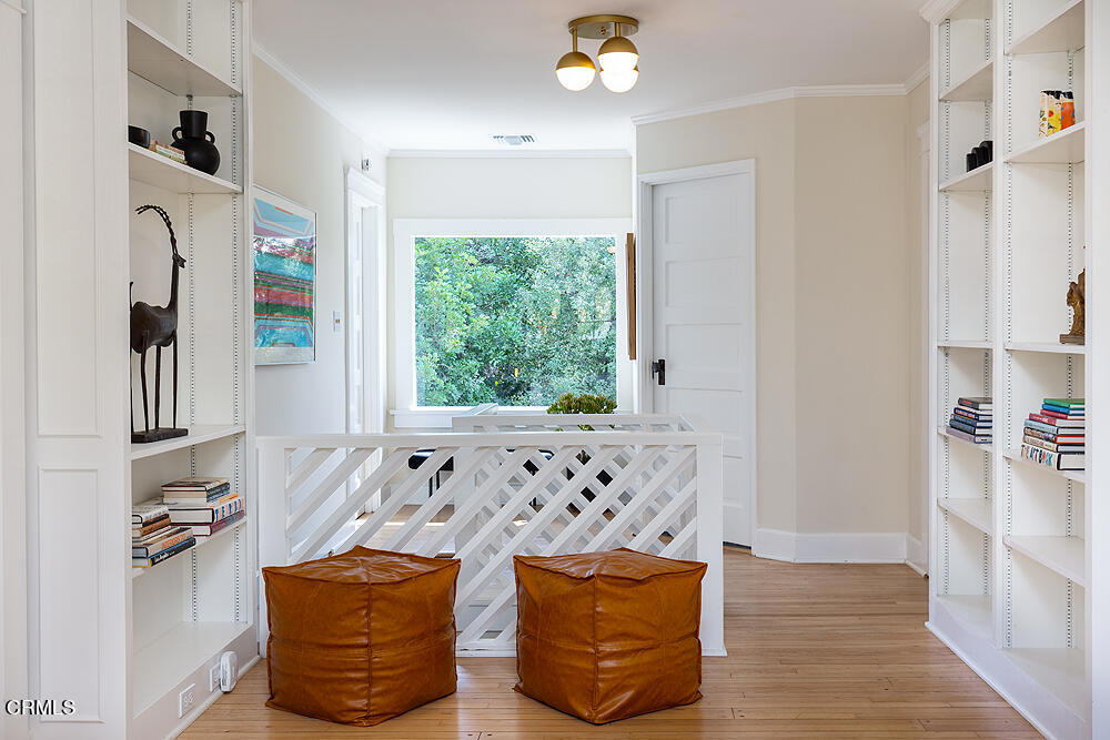 1660 Las Lunas Street