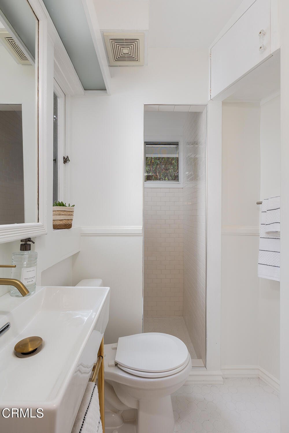 1660 Las Lunas Street