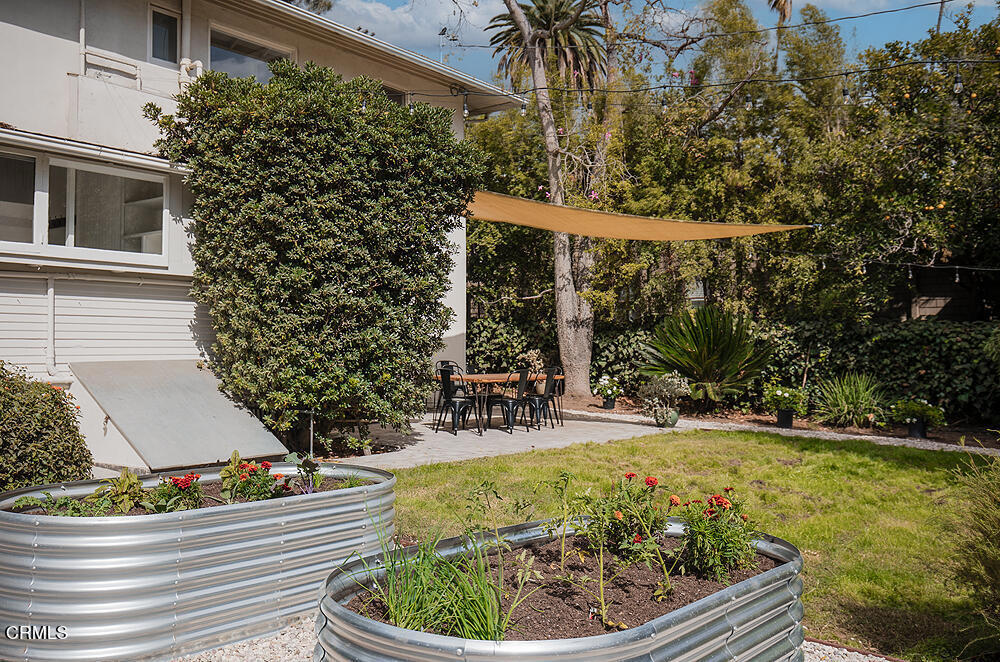 1660 Las Lunas Street