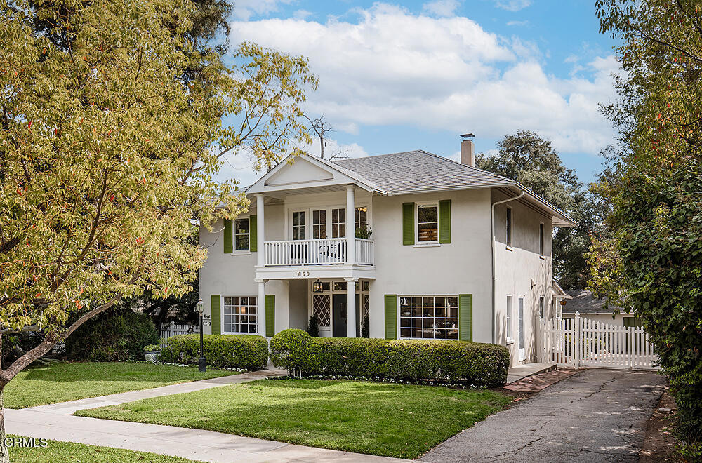 1660 Las Lunas Street