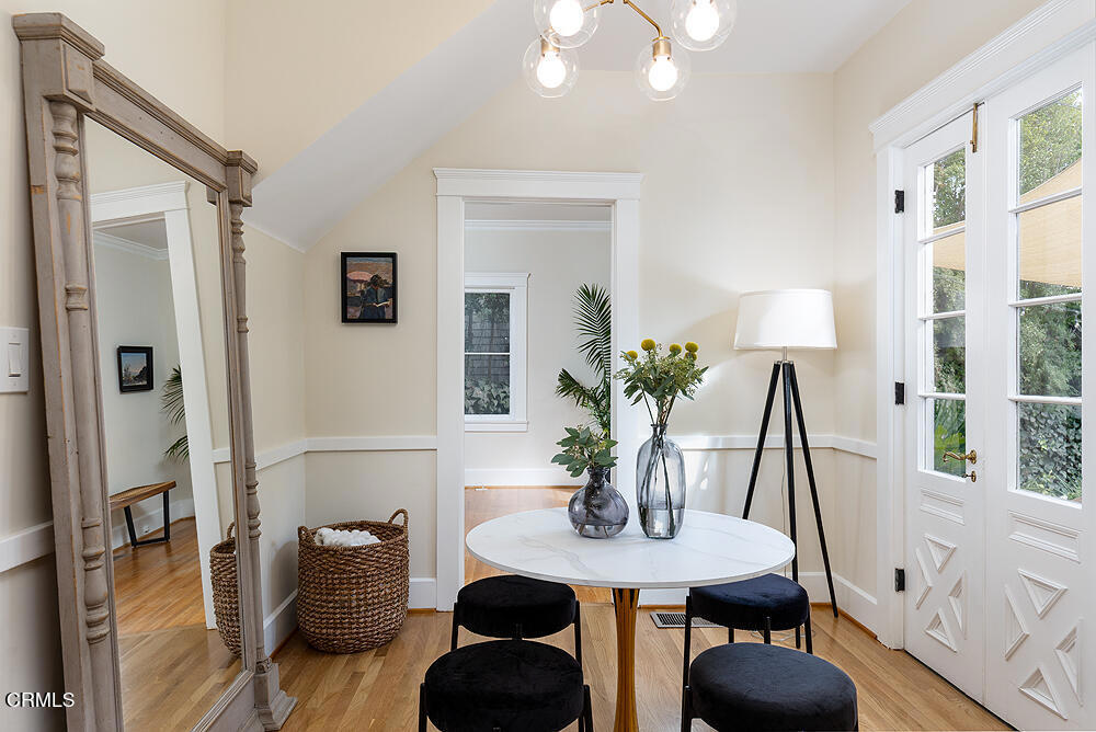 1660 Las Lunas Street