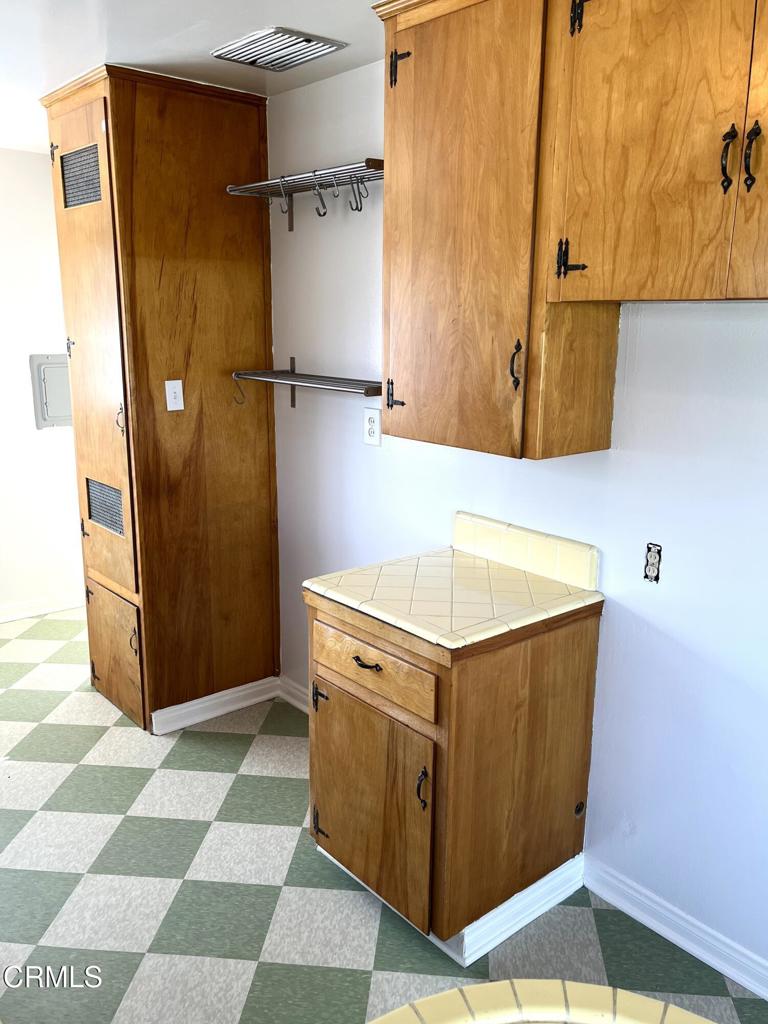 350 W Lemon Avenue 350