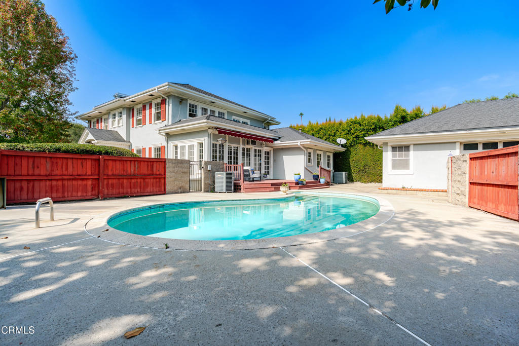 748 S El Molino Avenue