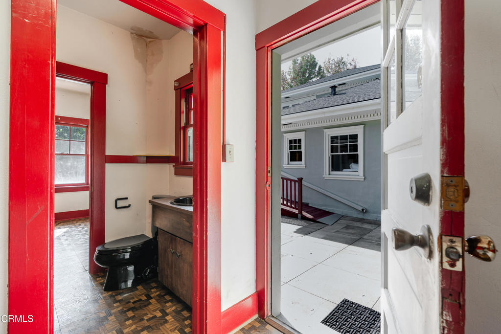 748 S El Molino Avenue