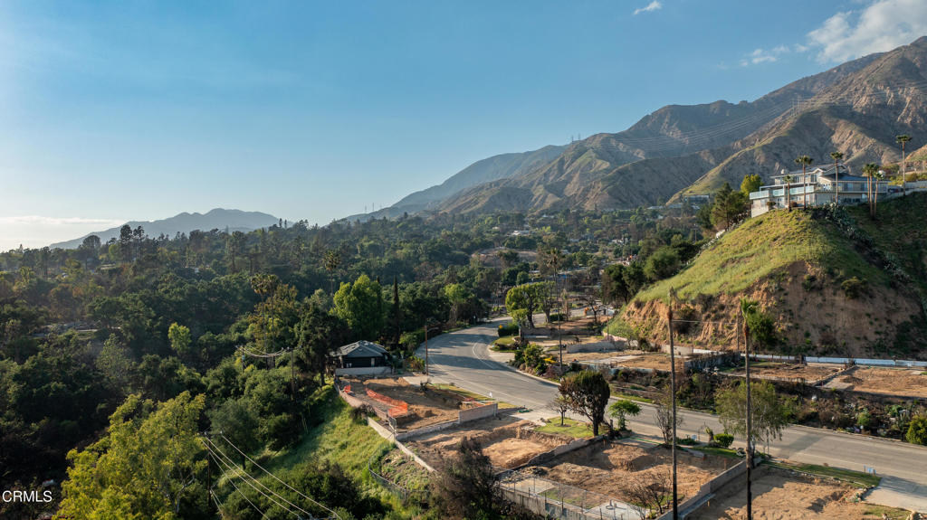 1434 E Loma Alta Drive