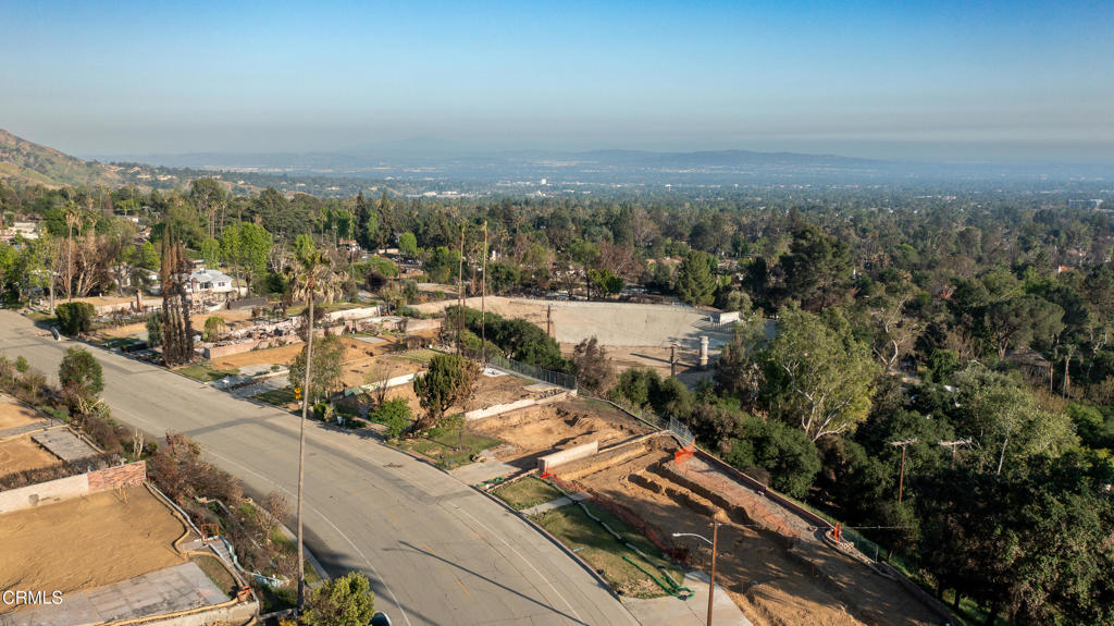 1434 E Loma Alta Drive