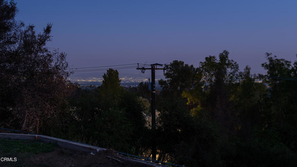 1434 E Loma Alta Drive